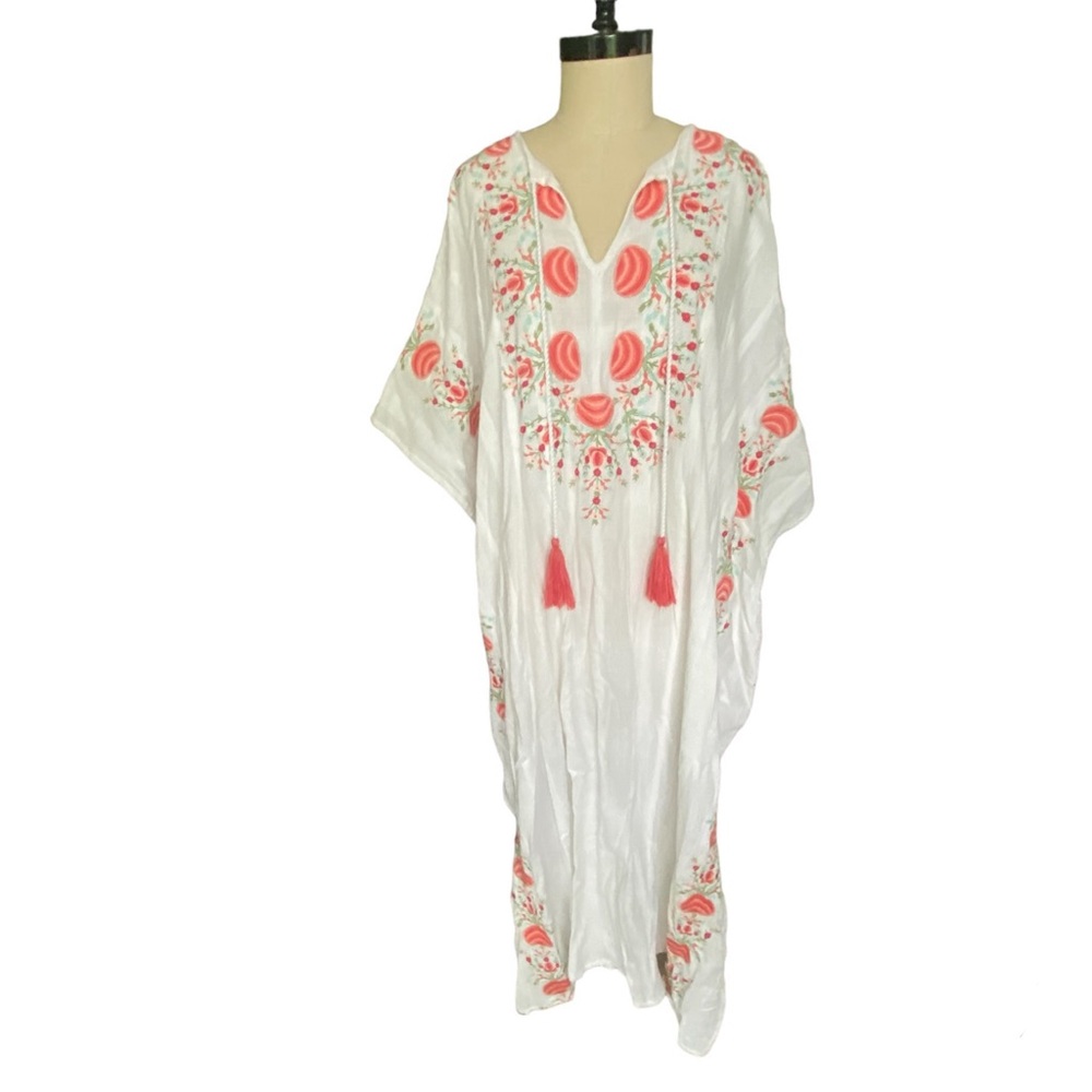 GUADALUPE DESIGNS Women’s white floral kimono kaftan muumuu beautiful size M/L